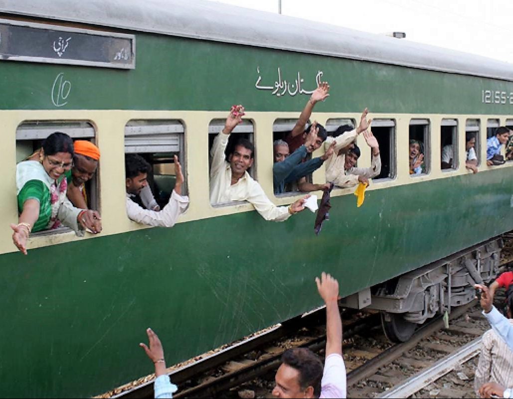 Pakistan's Long But Inexpensive And Adventurous Train Journeys ...